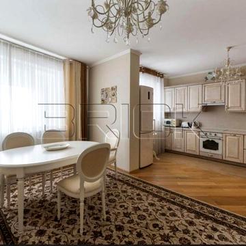 Видова 3-к квартира 88 м² біля метро Оболонь | будинок 2014