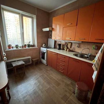 3к квартира Караваєві дачі, Відрадний