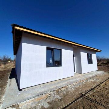 Продам новий одноповерховий будинок 90м2 на ділянці 5,5со, гарне місце