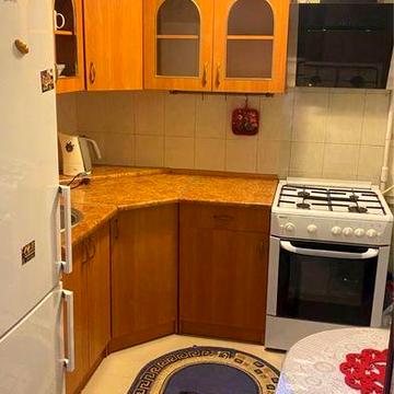 Сдам 1 комнатную квартиру Небесной Сотни