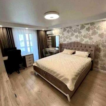 Здається 2-кімнатна квартира на вул.Петра Калнишевського,!