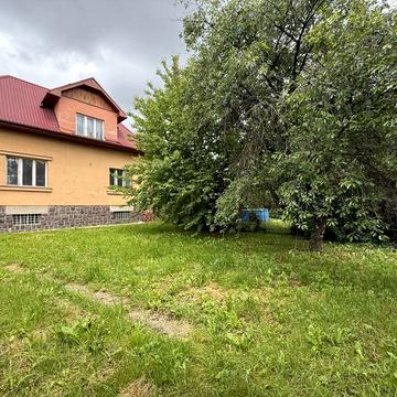 Продаж будинку в центрі