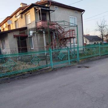 Здається будинок