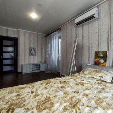 Продаю ТЕПЛУ квартиру, є БАЛКОН. Ірпінь, біля Версаль Парку. Газ!