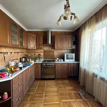 Продаж 3-х кімн. квартири по вул. Вороніна