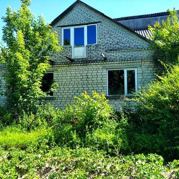 Продається будинок з незавершеним будівництвом, під розбір