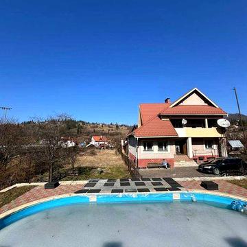 Інвестиція в Карпатах | 3 будинки 852 м² | 0,37 га | Славське | GORO