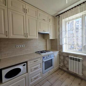 Нова 2кв вул. І. Сірка (23а школа)! 3й поверх! Ремонт, меблі, техніка!