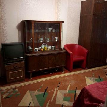 Сдам 1-комн можно военным первый этаж