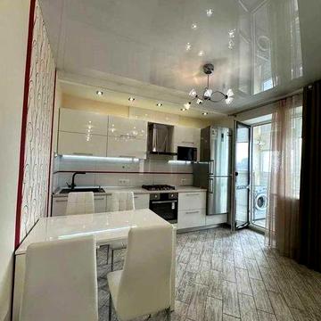 Сдам 2х комнатную квартиру в ЖК Лазаряна