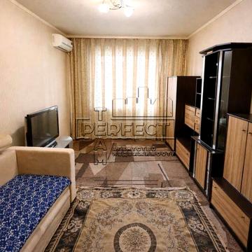 Продаж 3к квартири Червоної Калини 17Г