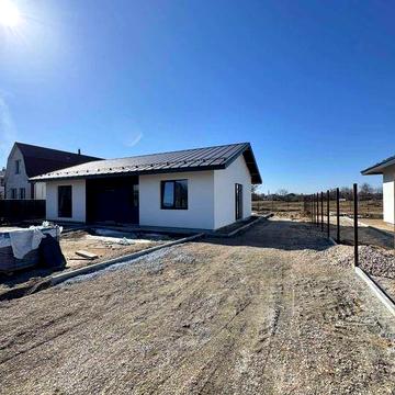 Продаж одноповерхового будинку в Бородянці з великою ділянкою 15 соток