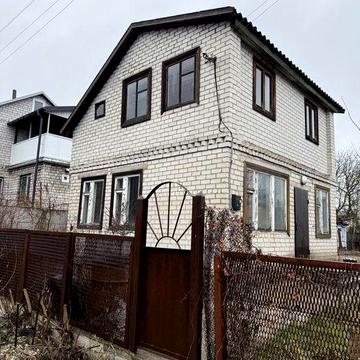 Продам 2 этажную кирпичную дачу дом  Кулеши