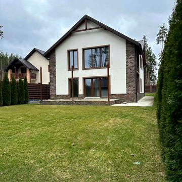 Межева вул., 18