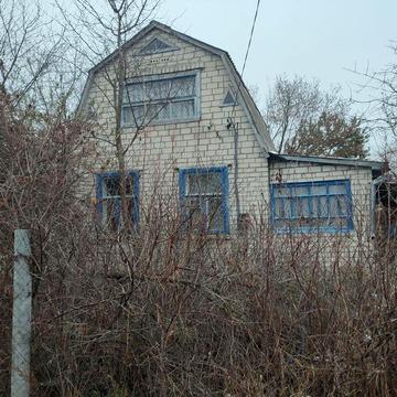 Продам будинок. Дача під Києвом біля лісу та озер. Тепло зимою, є піч