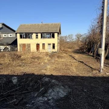 Будинок + 15 соток землі у смт. Гостомель.