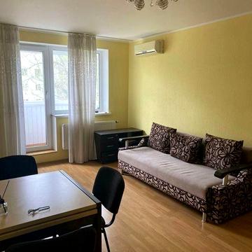 Срочно!!! Сдам 2 кв м Дворец Спорта Бульв. Юрьева 9000 + сч.