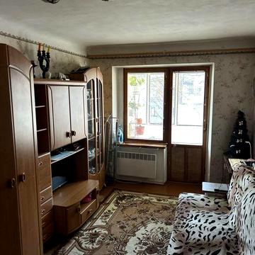 Продаж простороі 2-х кім квартири на 2-му поверсі