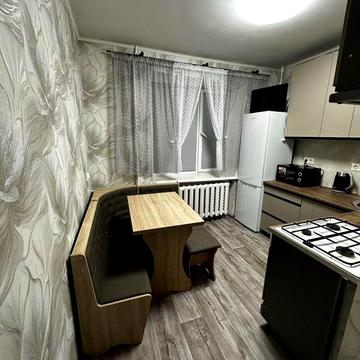 Квартира 2кімнати в довгострокову оренду