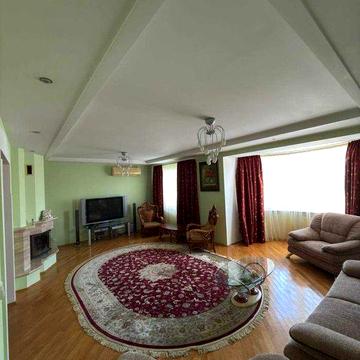 Великогабаритна квартира 300 м.кв. центр Луцьк