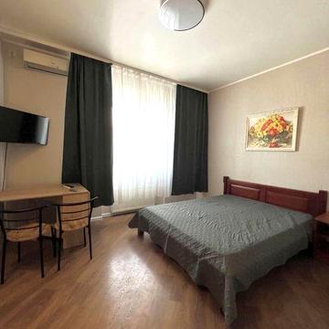 Однокімнатна квартира. Центр. Юридична академія ім. Ярослава Мудрого