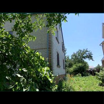 Продам будинок у Луцьку 260 м², підвал, гараж