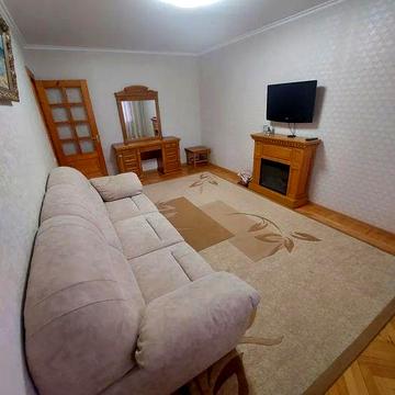 продаю 3 кімнатну квартиру  Центральний район сертифікат