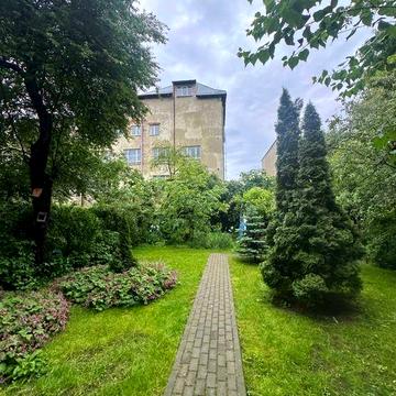 Продаж унікальної квартири в елітному районі по вул Кобилянської