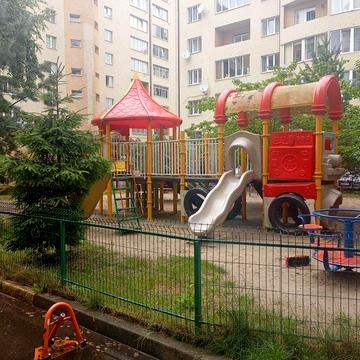 3  квартира , Залізнична 7а,цегляний будинок