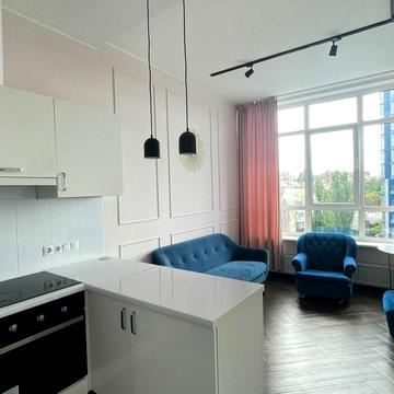 Джона Маккейна вул. (Івана Кудрі), 7