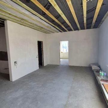 Продам класний котедж  з внутрішніми роботами та великою ділянкою!!!