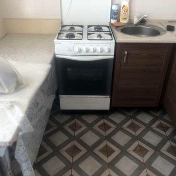 Аренда 2-х комн.сталинки без мебели на ул. Рокосовского 9