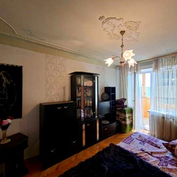 2-кім квартира 3 пов, ГАЗ, Ушакова, м. Академмістечко 15-20 хв пішки