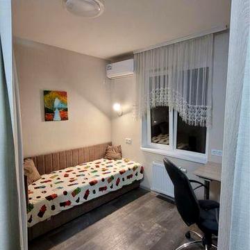 2 к квартира. Поруч м.теремки