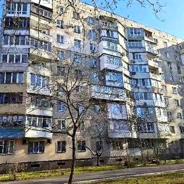Варненская: продам 3ком квартиру под ремонт возле парка на Черемушках!