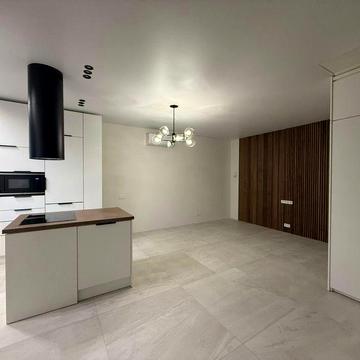 Таунхаус / квартира з своїм пврко місцем вул Срібляста