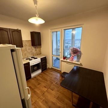 Петра Калнишевського вул. (Михайла Майорова), 14