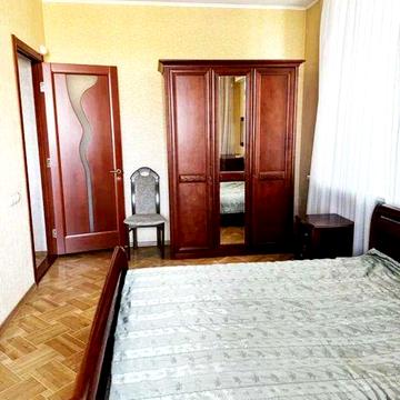 Трехкомнатная кв. Холодная Гора. Автономное отопление.