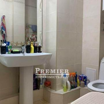 Продаж 3к Квартира Академіка Сахарова вулиця