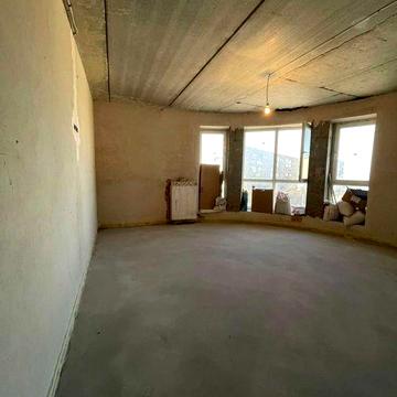 Продається 3-кім квартира по вулиці Євгена Коновальця.