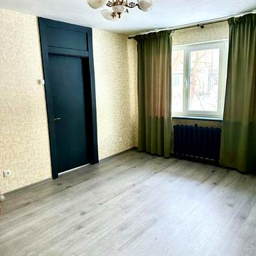 2-х кімнатна,Центр ,Вал, вул.Серьожнікова!Ремонт,Світло-Є!