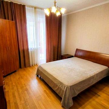 1 кімнатна квартира Позняки, світло завжди, вулиця Анни Ахматової 13