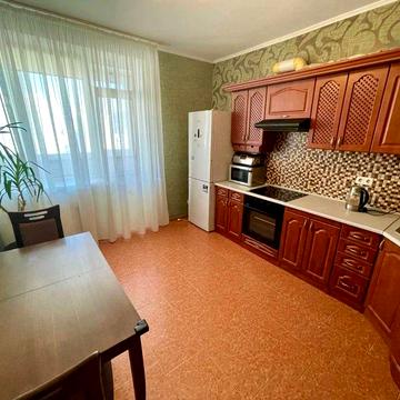 Оренда добротної, просторої 1-кім. квартири.