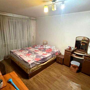 Однокімнатна квартира з меблями та технікою