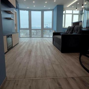 Володимира Івасюка просп. (Героїв Сталінграду), 2-Д