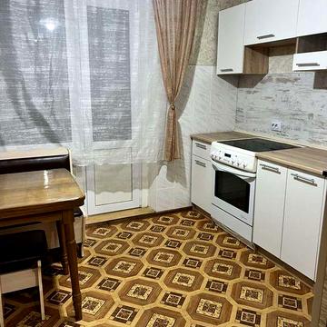 вул. Ревуцького 17, Метро Харківська, здам 1кімн. квартиру.