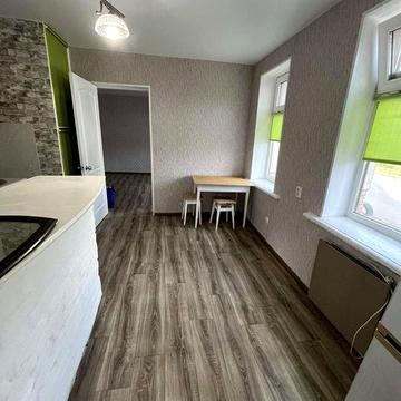 Продам 1к квартиру в  Центрі (тиха вул. Карабінерна)