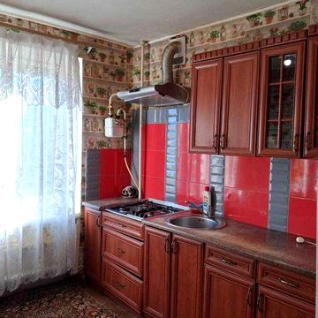 Продаю 1 квартиру на ул Металлургов,в Корабельном районе