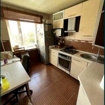 Продам 2 ком квартиру на Восточном