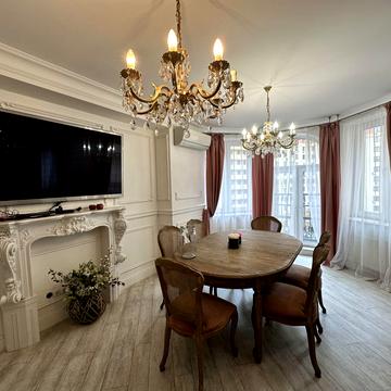 Полтавська вул., 10